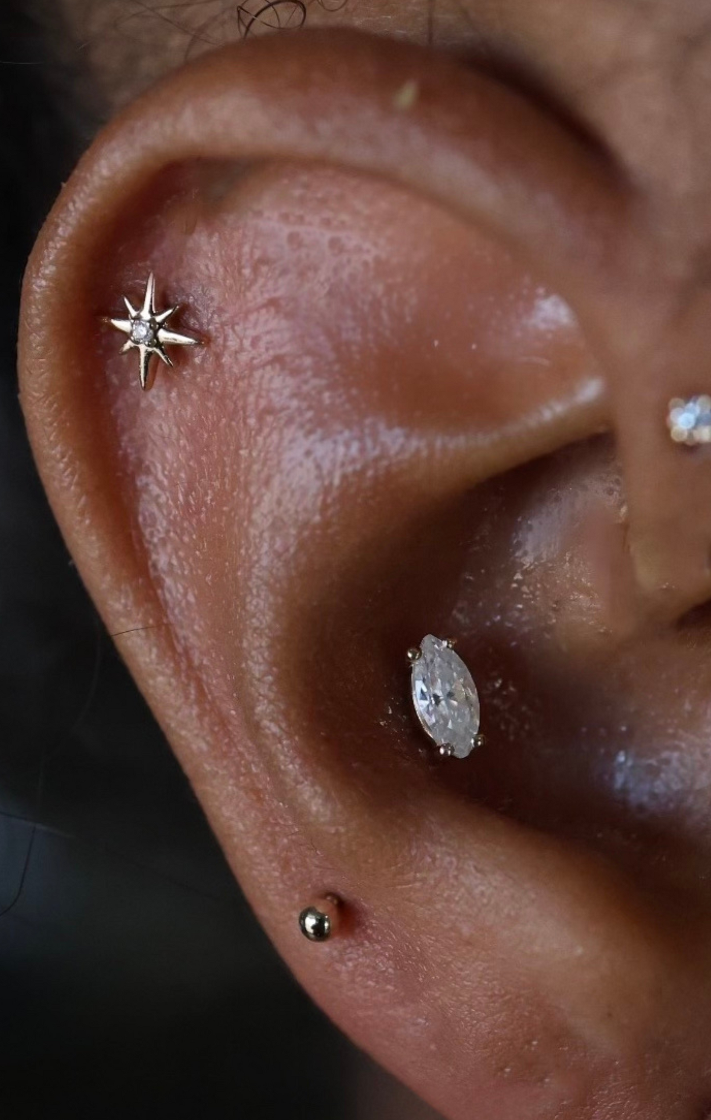 MARQUEE PIERCING EARRING