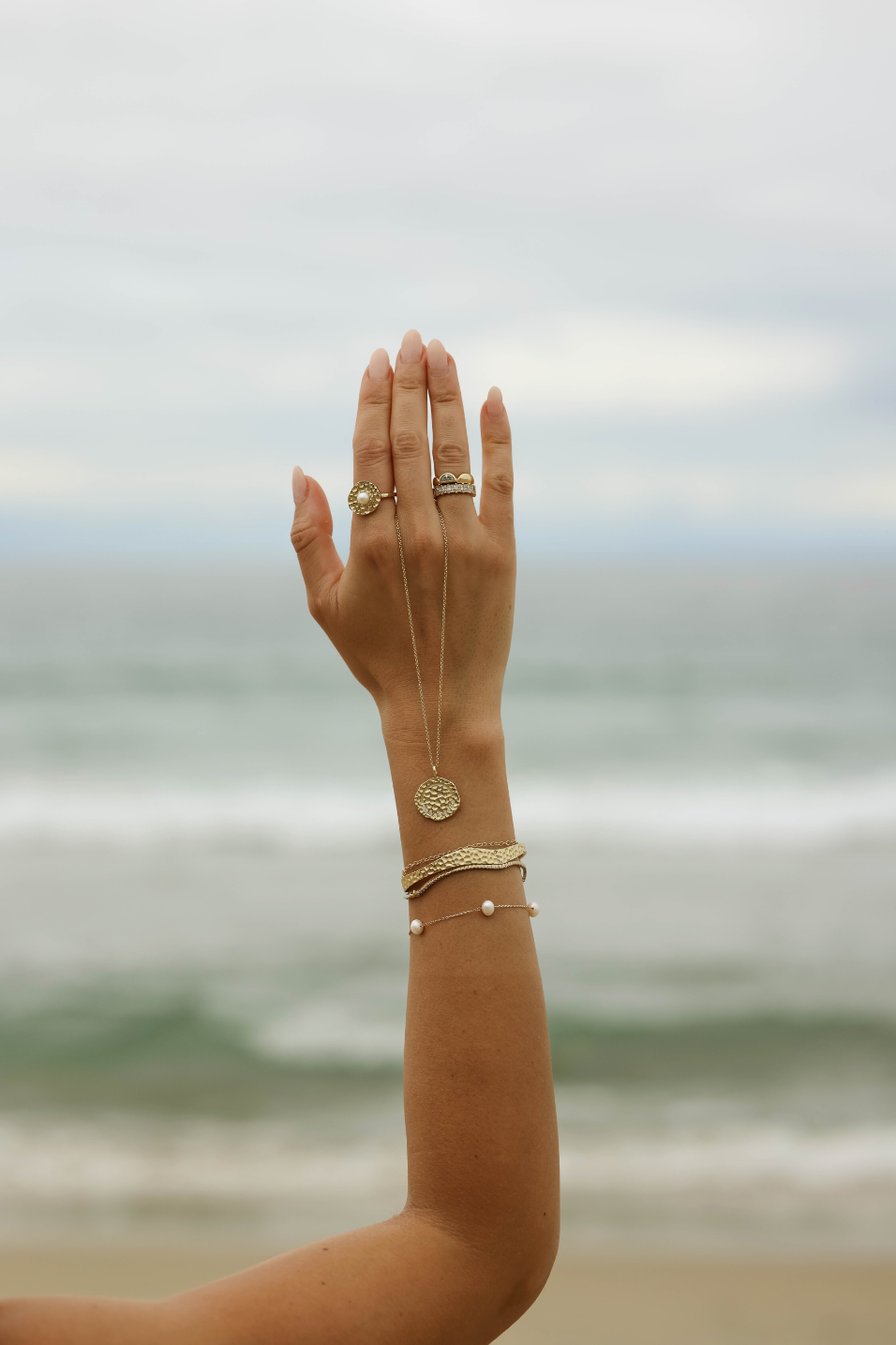 LUNA MARE GOLD BANGLE BRACELET