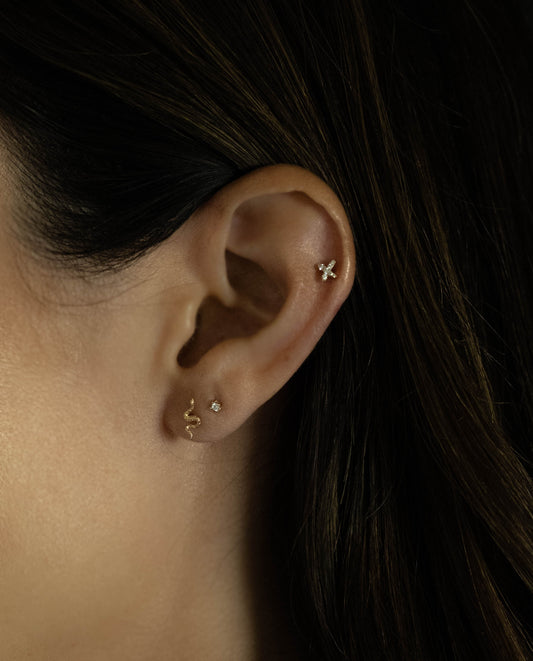 X-PIERCING EARRING W/DIAMONDS