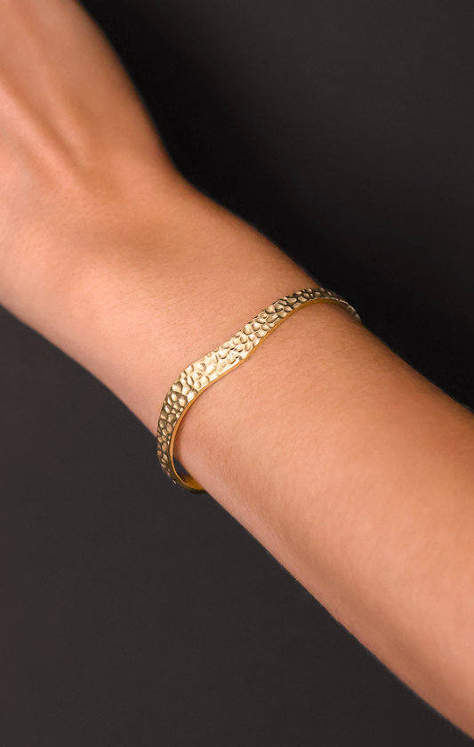 LUNA MARE GOLD BANGLE BRACELET